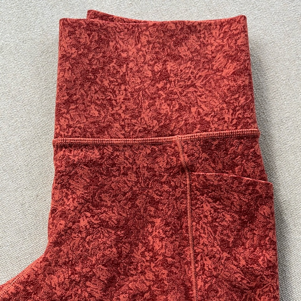 Athleta Salutation Stash 7/8 Textured Tight Small